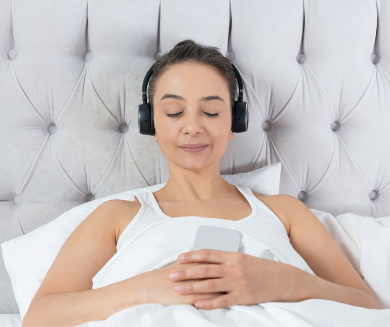 Muzyka ułatwiająca zasypianie. Sprawdź, jak to działa!