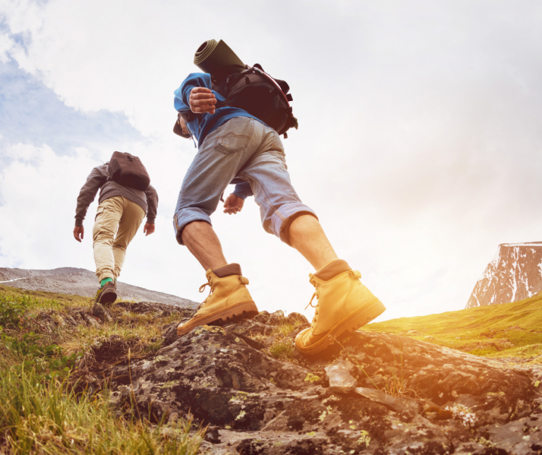 Trekking – co to jest i jak się do niego przygotować?