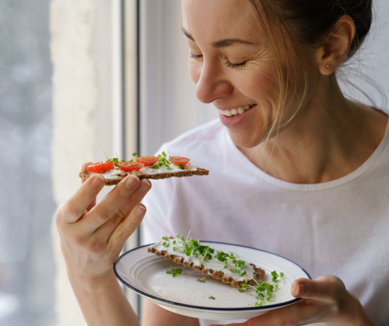 Czy po 50. roku życia warto przestać jeść mięso? Zalety i wady diety wegetariańskiej