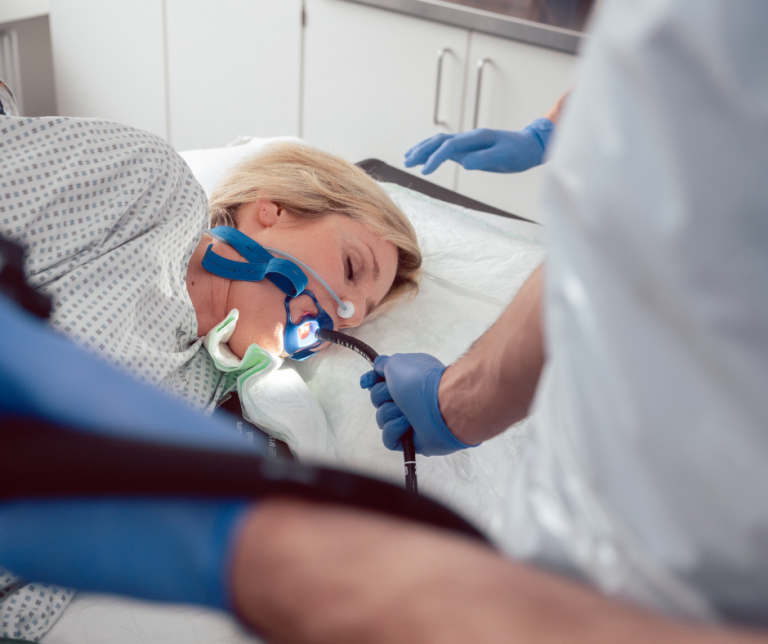 Gastroskopia – ze znieczuleniem czy bez?